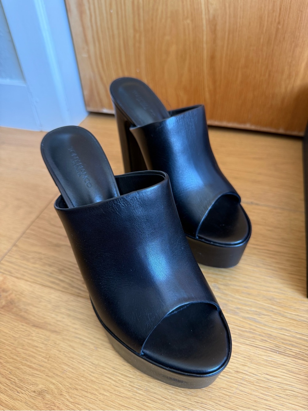Tony Bianco Jammie -
Black Leather Open-Toe Platform Mules